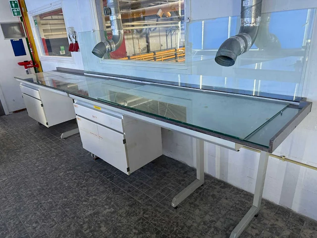 Laboratorium tafel - afbeelding 1 van  9
