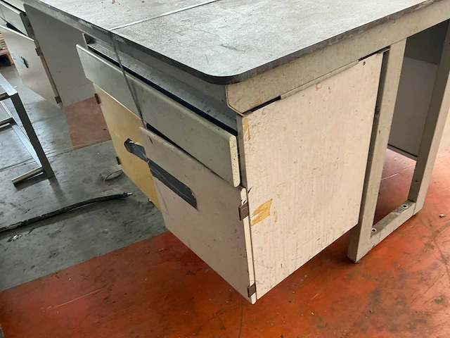 Laboratorium tafel - afbeelding 5 van  8