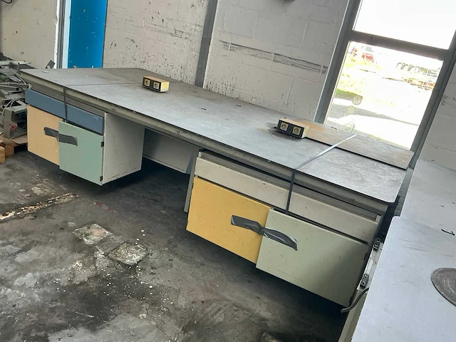 Laboratorium tafel - afbeelding 3 van  9