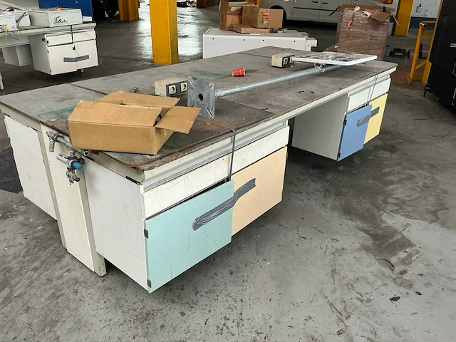 Laboratorium tafel - afbeelding 4 van  8