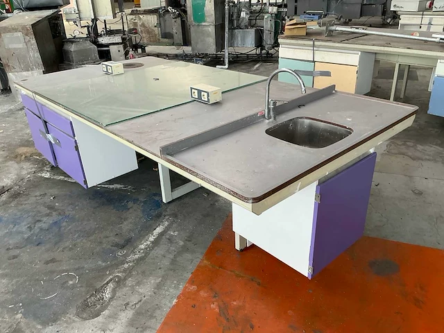 Laboratorium tafel - afbeelding 4 van  11