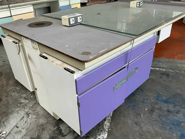 Laboratorium tafel - afbeelding 9 van  11