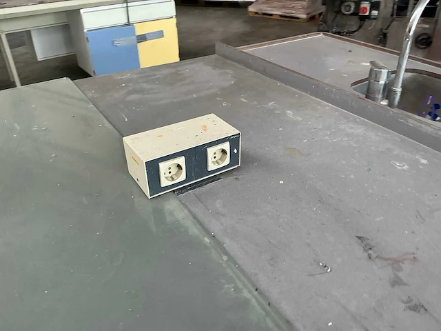 Laboratorium tafel - afbeelding 11 van  11