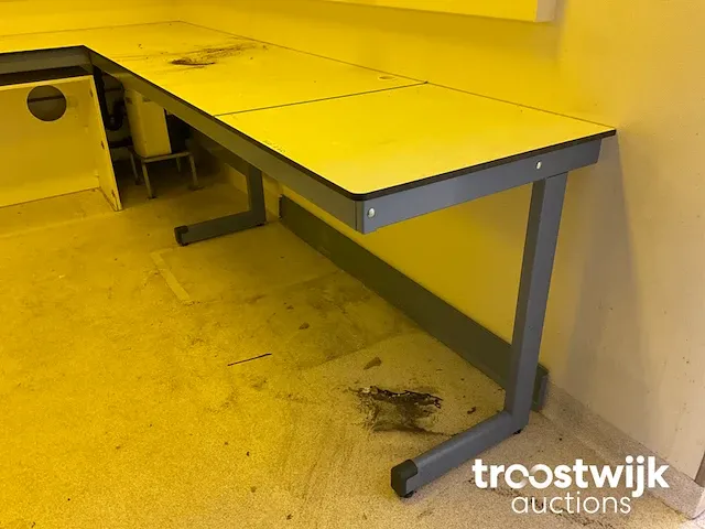 Laboratoriummeubilair - afbeelding 4 van  14