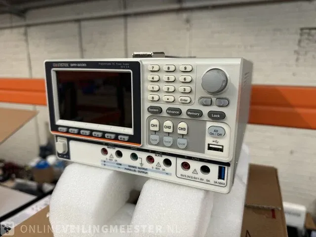 Laboratoriumvoedingseenheid programmeerbaar gw-instek, gps-6030 - afbeelding 2 van  5