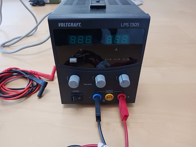 Labvoeding, regelbaar, voltcraft, lps 1305 | locatie roden - afbeelding 3 van  7