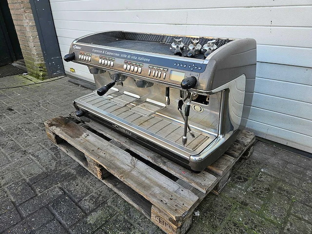 Lacimbali - koffiemachine - afbeelding 2 van  4