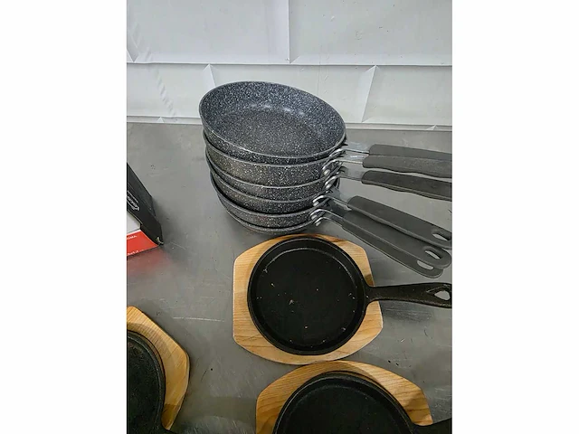 Lacor - magma - koekenpan (12x) - afbeelding 3 van  4