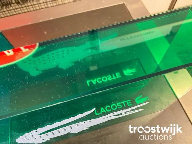 Lacoste display - afbeelding 2 van  2