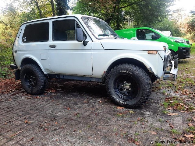 Lada niva 1.7 injectiemotor - 4x4 - belgisch kenteken - afbeelding 1 van  8