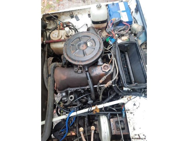 Lada niva 1.7 injectiemotor - 4x4 - belgisch kenteken - afbeelding 6 van  8