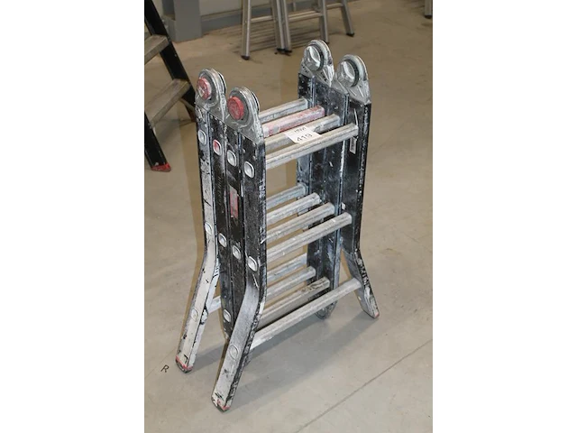 Ladder / trap altrex. 4x 3 treden. - afbeelding 2 van  3