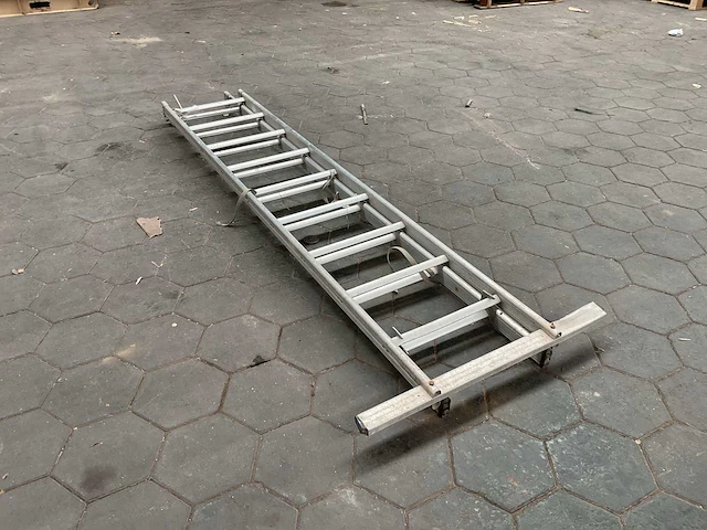 Ladder - afbeelding 1 van  4