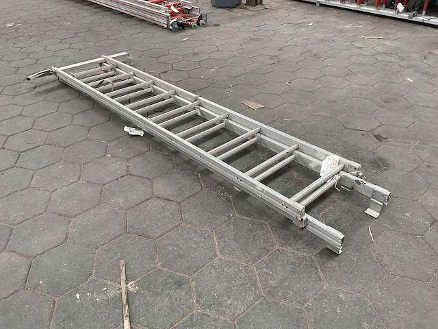 Ladder - afbeelding 3 van  4