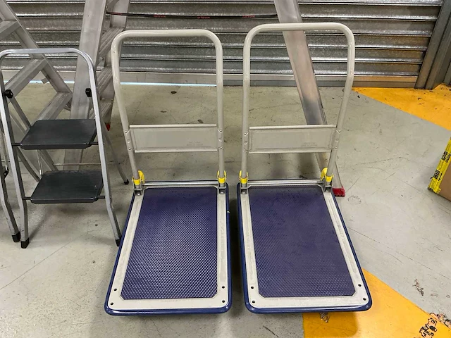 Ladders - trapjes - magazijn karretjes - afbeelding 2 van  18