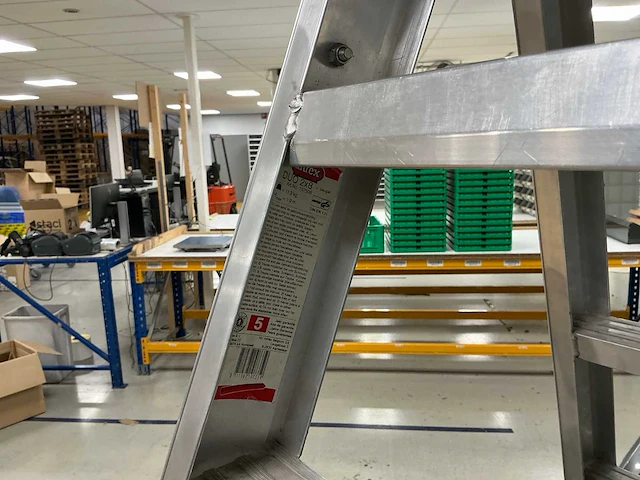 Ladders - trapjes - magazijn karretjes - afbeelding 8 van  18