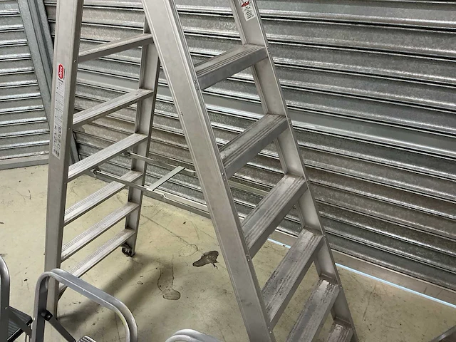Ladders - trapjes - magazijn karretjes - afbeelding 16 van  18