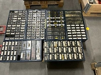 Ladekast met inhoud (6x) - afbeelding 1 van  14
