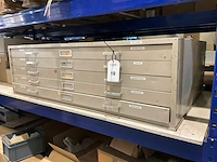 Ladekast met inhoud - afbeelding 2 van  9