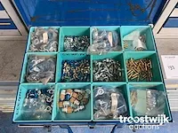 Ladekast met inhoud - afbeelding 22 van  22
