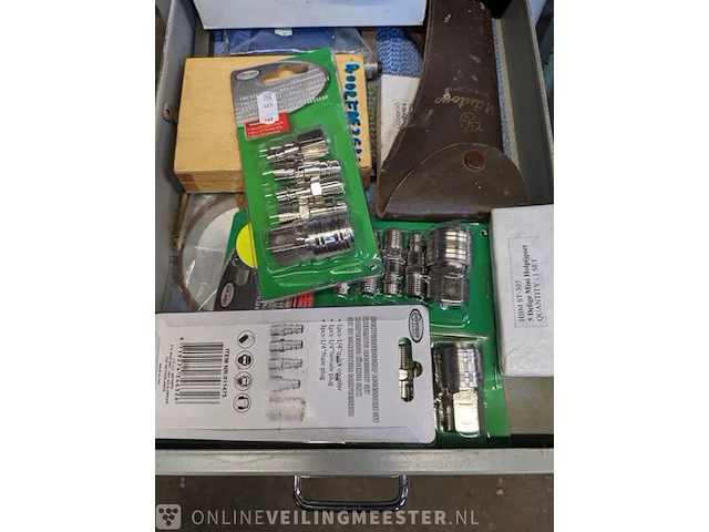 Ladekast met inhoud - afbeelding 12 van  15