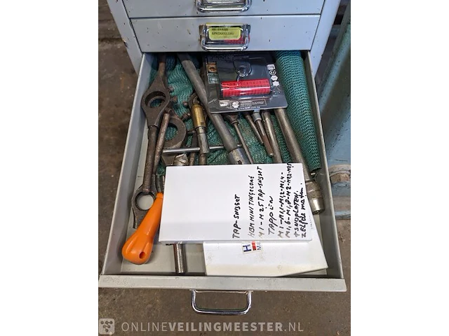 Ladekast met inhoud - afbeelding 14 van  15