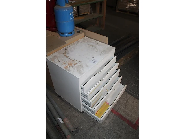 Ladekast met zes laden. afmeting 67 x 48 x 66 cm - afbeelding 2 van  2