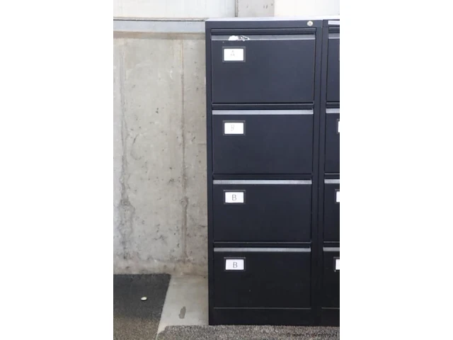 Ladekast v.v. 4 laden - 47x62x132cm - afbeelding 1 van  3