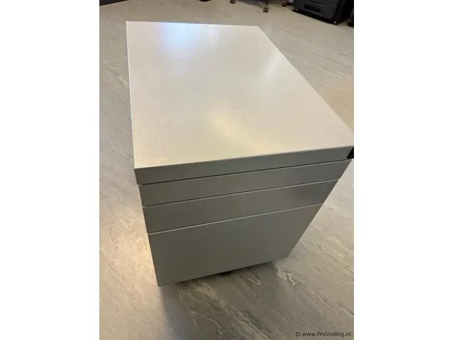 Ladenblok - 56x60x42 cm - afbeelding 1 van  2
