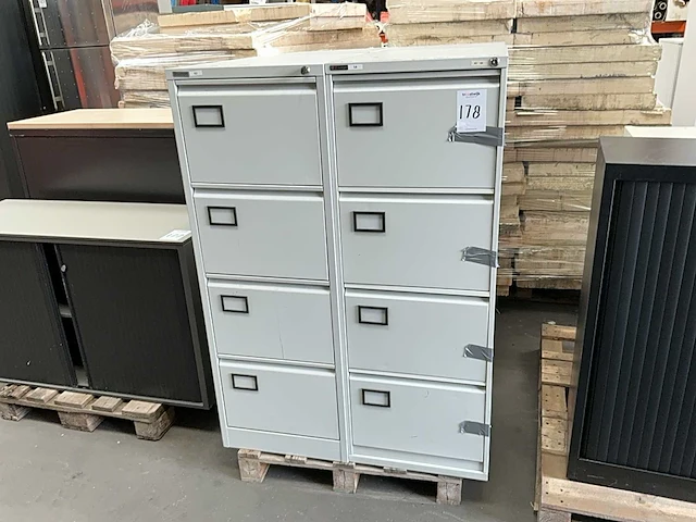 Ladenkast (4x) - afbeelding 1 van  4