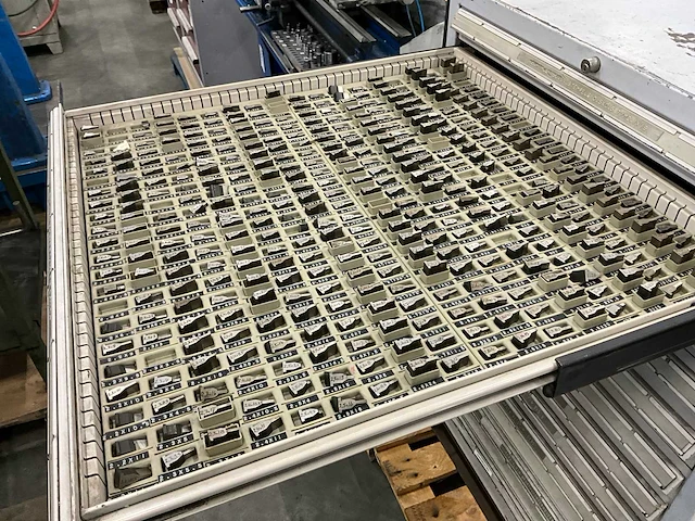 Ladenkast voorzien van stempels - afbeelding 15 van  17