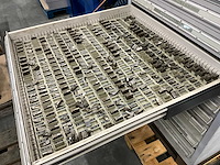 Ladenkast voorzien van stempels - afbeelding 3 van  17