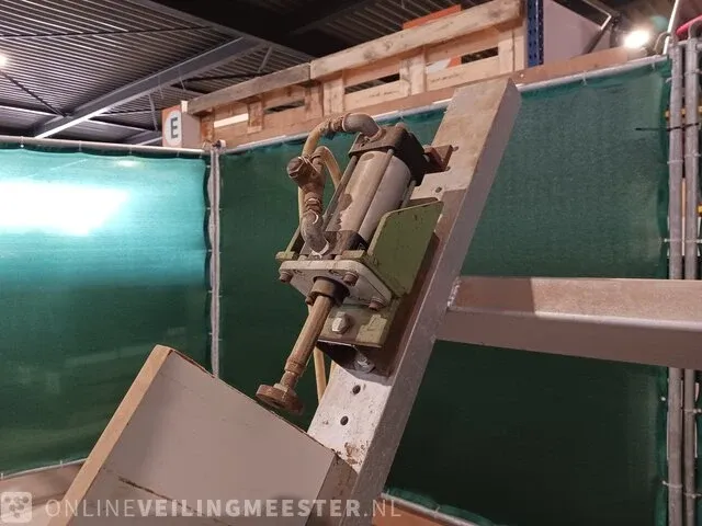 Ladenpers voor klemmen van houten lades - afbeelding 14 van  16