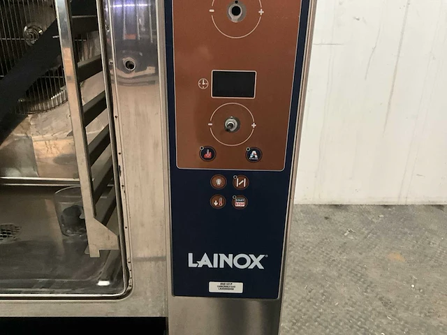 Lainox lx typ hve101p combisteamer met onderstel - afbeelding 6 van  10