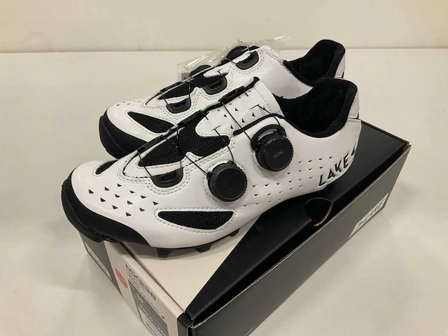 Lake mx238 mtb schoenen maat 39,5 - afbeelding 1 van  4