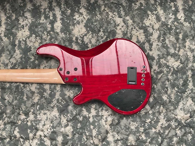 Lakland gitaar - afbeelding 7 van  8