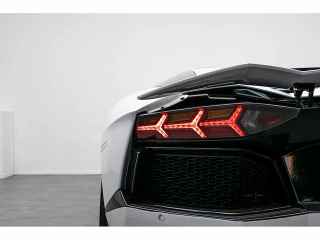 Lamborghini - aventador - 6.5 v12 lp700-4 - carbon targa dak - h-041-ts - 2016 - afbeelding 4 van  28