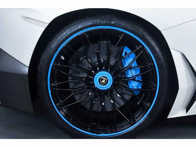 Lamborghini aventador lp 750-4 sv (superveloce) 6,5l v12 (1/600) - 2016 - afbeelding 11 van  100