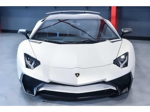 Lamborghini aventador lp 750-4 sv (superveloce) 6,5l v12 (1/600) - 2016 - afbeelding 24 van  100