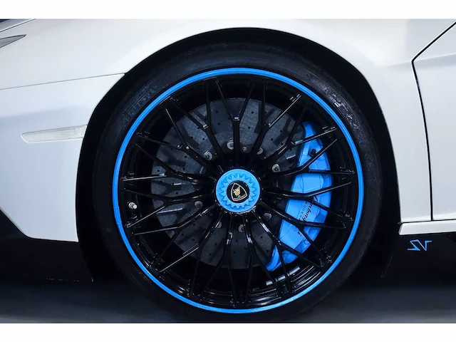 Lamborghini aventador lp 750-4 sv (superveloce) 6,5l v12 (1/600) - 2016 - afbeelding 50 van  100