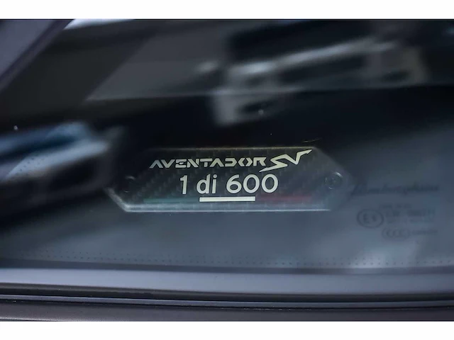 Lamborghini aventador lp 750-4 sv (superveloce) 6,5l v12 (1/600) - 2016 - afbeelding 51 van  100