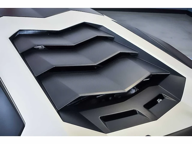 Lamborghini aventador lp 750-4 sv (superveloce) 6,5l v12 (1/600) - 2016 - afbeelding 60 van  100