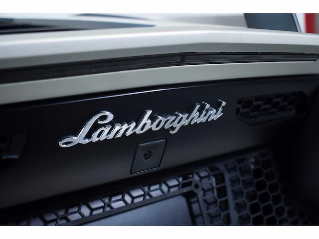 Lamborghini aventador lp 750-4 sv (superveloce) 6,5l v12 (1/600) - 2016 - afbeelding 61 van  100