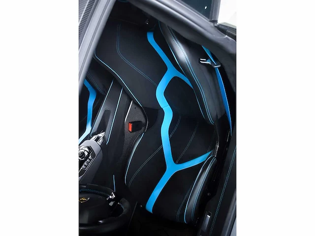 Lamborghini aventador lp 750-4 sv (superveloce) 6,5l v12 (1/600) - 2016 - afbeelding 81 van  100