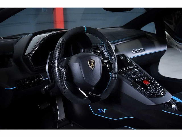 Lamborghini aventador lp 750-4 sv (superveloce) 6,5l v12 (1/600) - 2016 - afbeelding 82 van  100