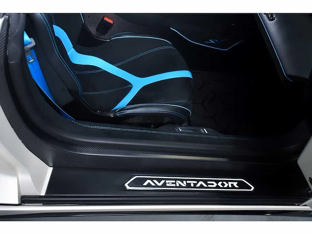 Lamborghini aventador lp 750-4 sv (superveloce) 6,5l v12 (1/600) - 2016 - afbeelding 88 van  100