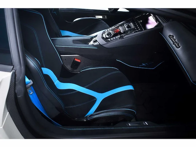 Lamborghini aventador lp 750-4 sv (superveloce) 6,5l v12 (1/600) - 2016 - afbeelding 89 van  100