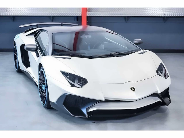 Lamborghini aventador lp 750-4 sv (superveloce) 6,5l v12 (1/600) - 2016 - afbeelding 79 van  100