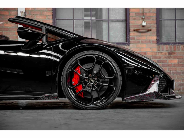 Lamborghini huracan spyder 5.2l v10 lp610-4 610pk 2016 - afbeelding 9 van  92