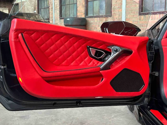Lamborghini huracan spyder 5.2l v10 lp610-4 610pk 2016 - afbeelding 49 van  92